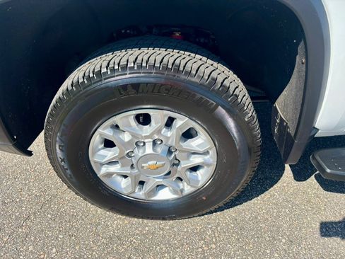 Used 2025 Chevrolet Silverado 3500 W/T w/ WT Convenience Package AWD/4WD image 28