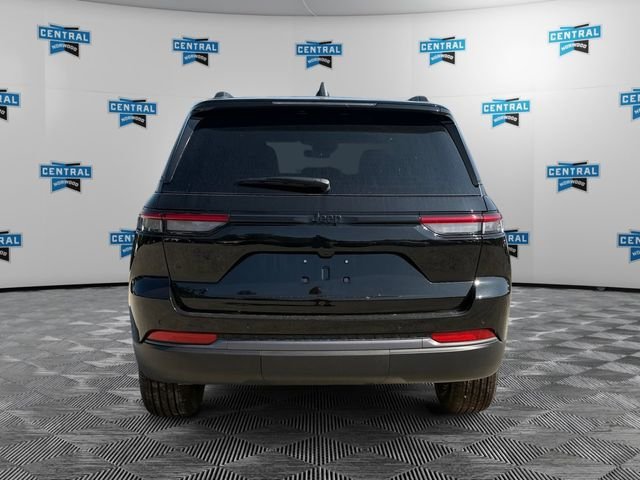 New 2026 Jeep Grand Cherokee Altitude AWD/4WD image 4