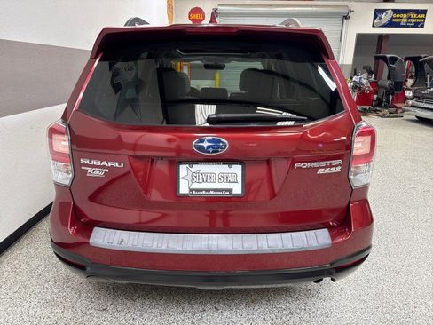 Used 2017 Subaru Forester 2.5i Premium w/ All-Weather Package image 47