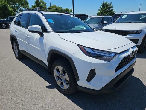 Used 2023 Toyota RAV4 XLE w/ Convenience Package AWD/4WD image 2