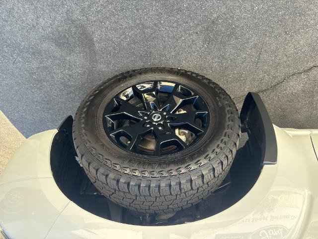 Used 2021 Nissan Frontier SV w/ Midnight Edition Floor Mats AWD/4WD image 5