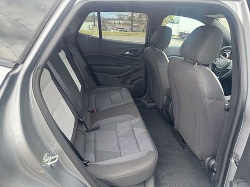 Certified 2024 Chevrolet Trax RS w/ Driver Confidence Package FWD image 18