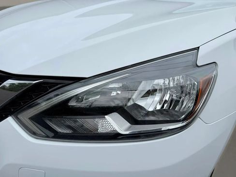 Used 2019 Nissan Sentra S FWD image 13