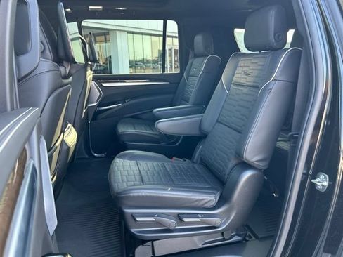 Certified 2026 Cadillac Escalade ESV Platinum Luxury w/ LPO, Floor Liner Package AWD/4WD image 26