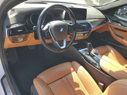 Used 2018 BMW 530e w/ Premium Package 2 RWD image 6