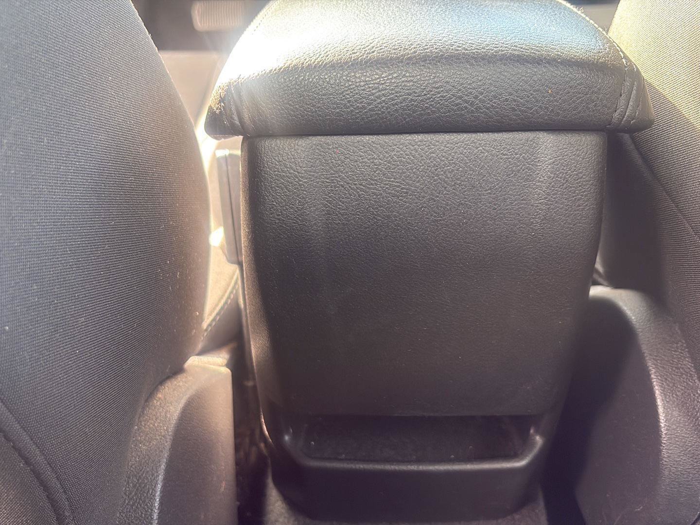Used 2016 Ford Focus SE FWD image 17