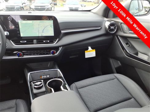 New 2026 Chevrolet Equinox LT w/ Convenience Package II image 13