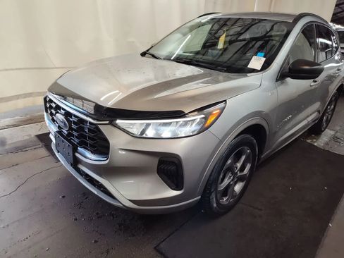 Used 2023 Ford Escape ST-Line image 1