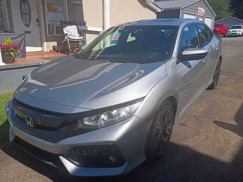 Used 2019 Honda Civic EX image 2