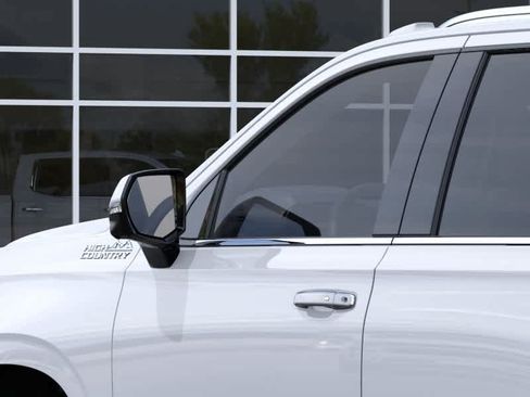 New 2026 Chevrolet Tahoe High Country AWD/4WD image 12