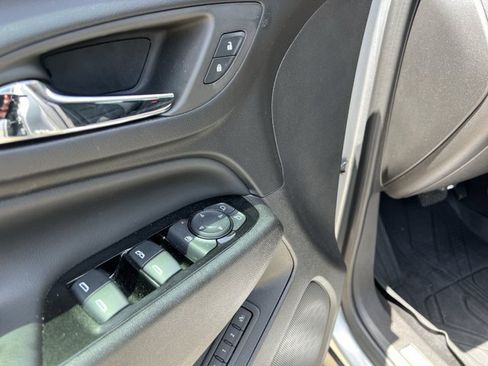 Used 2024 Chevrolet Equinox Premier FWD image 24