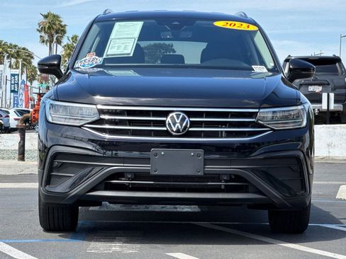 Certified 2023 Volkswagen Tiguan SE FWD image 9