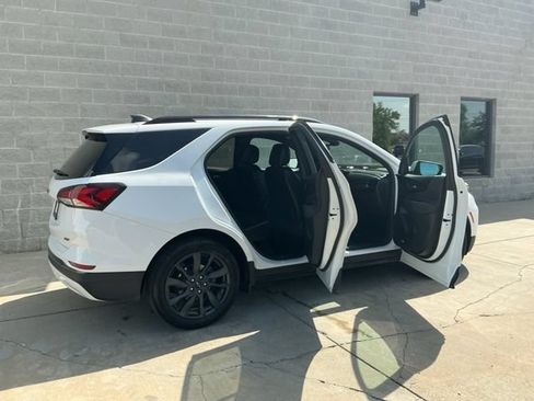Used 2023 Chevrolet Equinox RS w/ RS Leather Package FWD image 12