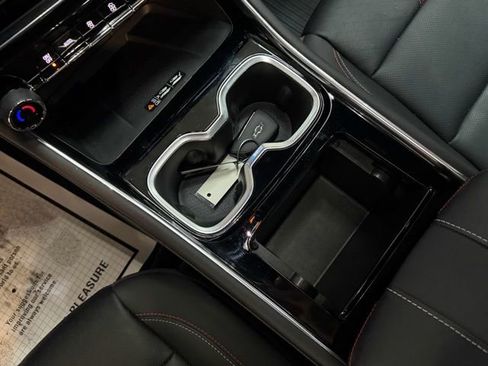 Certified 2024 Chevrolet Traverse RS w/ LPO, Floor Liner Package image 35