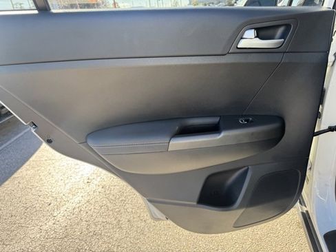 Certified 2022 Kia Sportage LX image 8