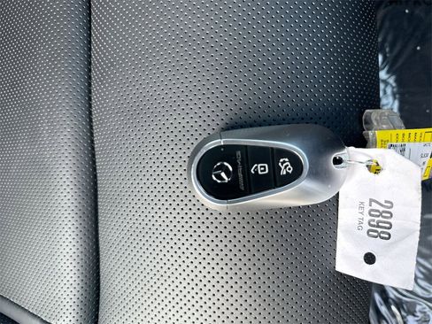 Used 2022 Mercedes-Benz SL 63 AMG 4MATIC image 36