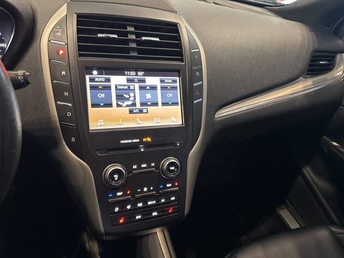 Used 2017 Lincoln MKC Premiere FWD image 20