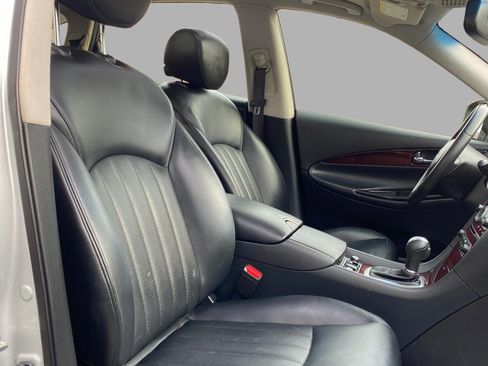 Used 2017 INFINITI QX50 AWD w/ Technology Package image 32