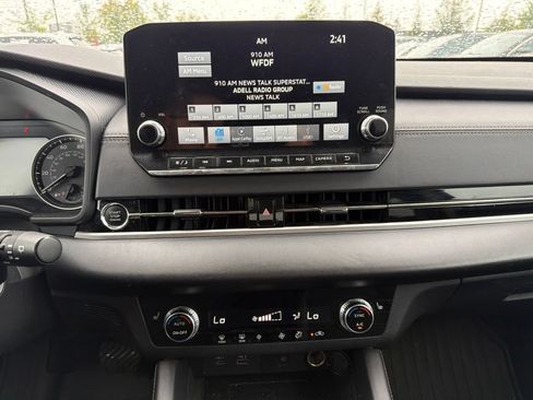 Used 2024 Mitsubishi Outlander SE FWD image 12