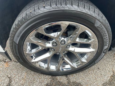 Used 2019 GMC Yukon Denali w/ Denali Ultimate Package image 9