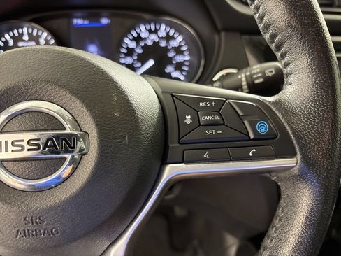 Used 2019 Nissan Rogue SL FWD image 31