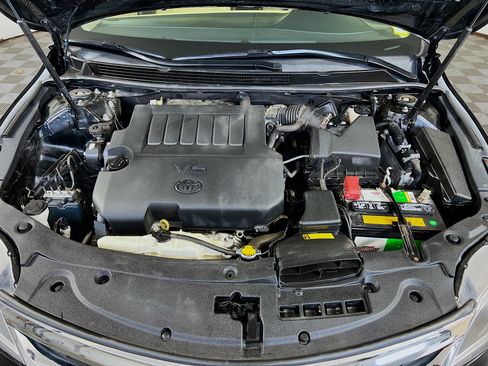 Used 2013 Toyota Avalon Limited FWD image 27