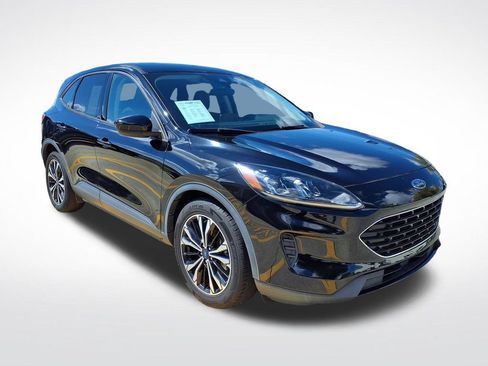 Used 2022 Ford Escape SE w/ SE Sport Appearance Package FWD image 3