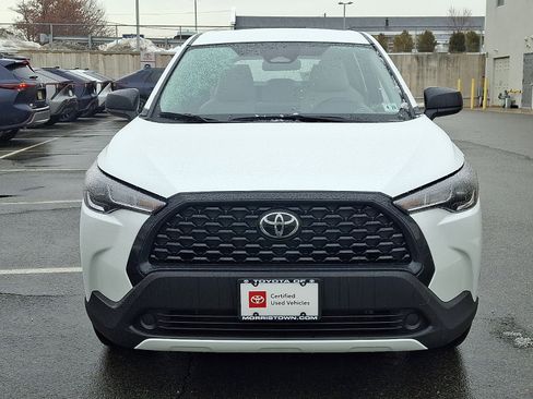 Certified 2024 Toyota Corolla Cross L image 2