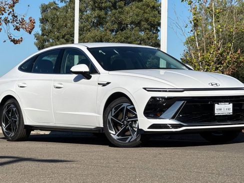 New 2026 Hyundai Sonata SEL image 2