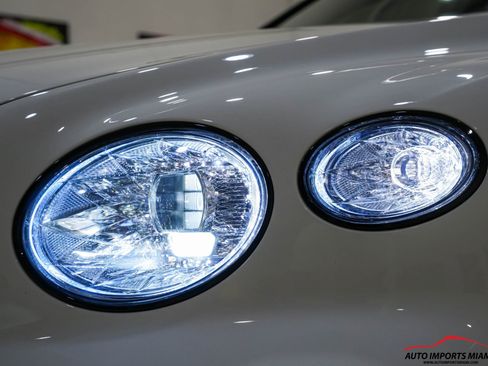 Used 2022 Bentley Bentayga Speed image 33