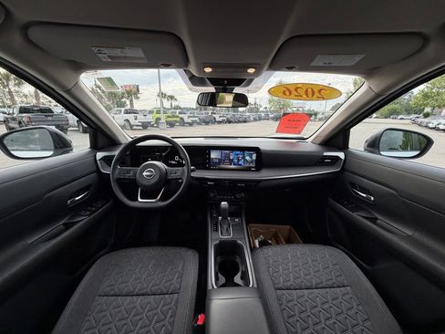 Used 2026 Nissan Kicks SV FWD image 23