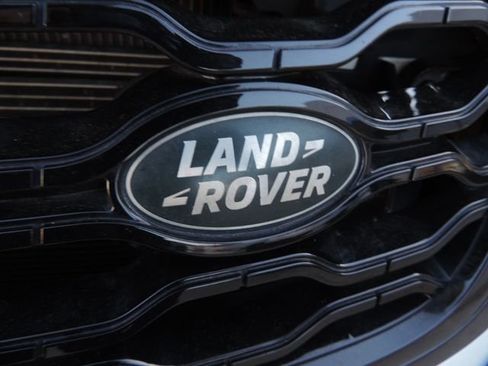 Used 2020 Land Rover Range Rover Velar R-Dynamic S image 22