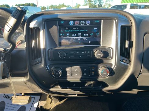 Used 2018 Chevrolet Silverado 1500 LT image 17