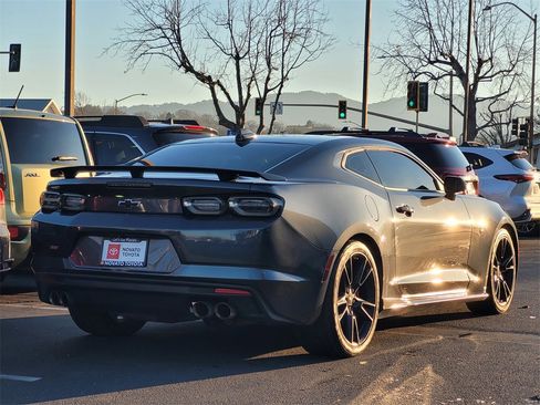 Used 2021 Chevrolet Camaro SS image 5