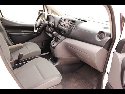 Used 2016 Nissan NV200 S FWD image 19