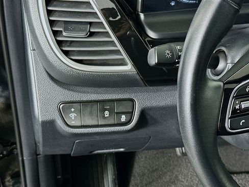 Used 2025 Kia Seltos S image 17