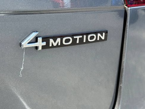 Used 2023 Volkswagen Tiguan SE R-Line AWD/4WD image 18