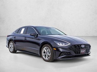 Used 2023 Hyundai Sonata SEL w/ Convenience Package FWD video 3
