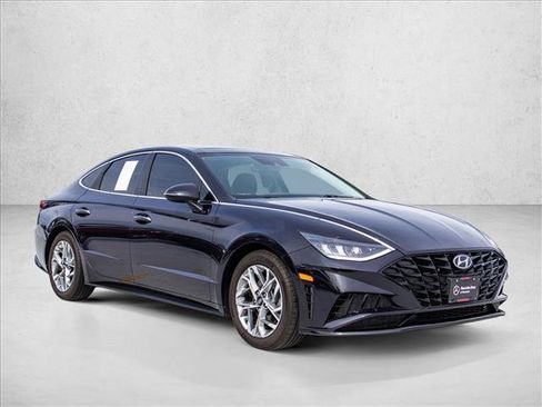 Used 2023 Hyundai Sonata SEL w/ Convenience Package FWD image 3