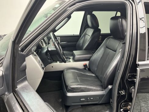 Used 2016 Ford Expedition EL XLT w/ Equipment Group 202A image 10