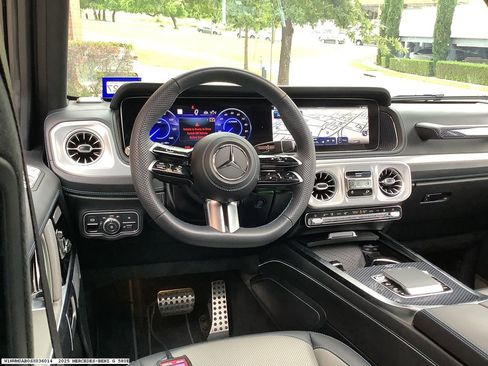 Used 2025 Mercedes-Benz G 580 w/ EQ Technology image 12