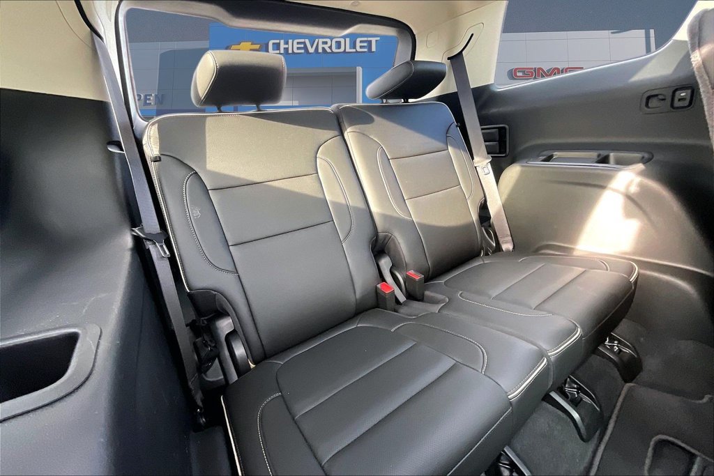 Used 2023 GMC Acadia Denali w/ Denali Ultimate Package FWD image 29