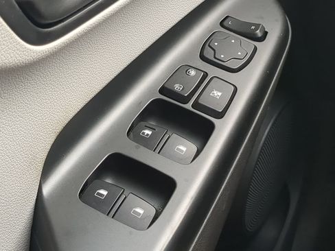 Used 2022 Hyundai Kona SE image 21