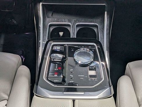 Used 2023 BMW 760i xDrive w/ Luxury Rear Seating Package AWD/4WD image 12