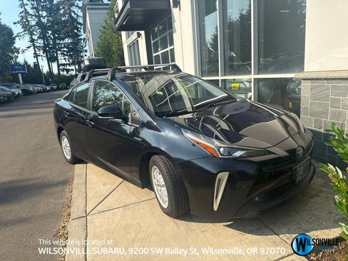 Used 2021 Toyota Prius LE AWD/4WD image 1