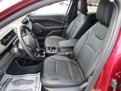 Used 2025 Ford Mustang Mach-E Premium AWD/4WD image 8