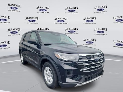 New 2026 Ford Explorer Active RWD image 7