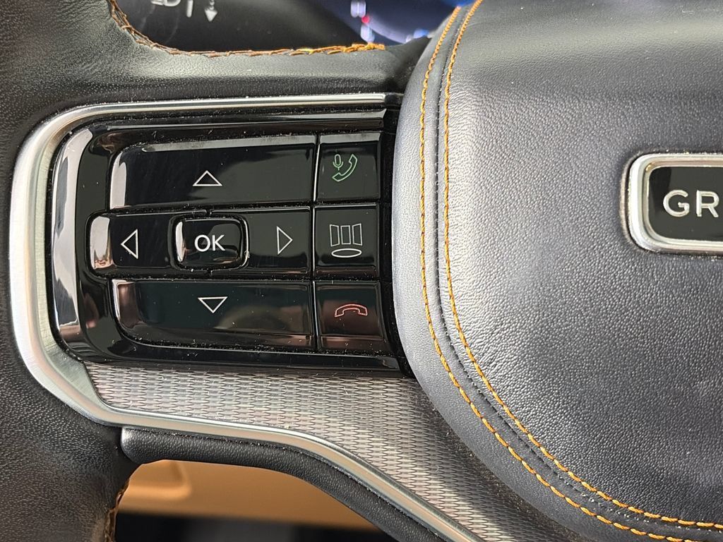 Used 2023 Jeep Grand Wagoneer Series III AWD/4WD image 17