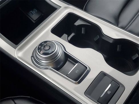 Certified 2024 Ford Edge SEL w/ Convenience Package image 22