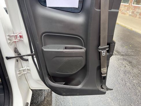 Used 2020 Chevrolet Colorado LT w/ Safety Package RWD image 16